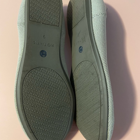 Rothy's Women's Light Gray Flats with Blue Trim - Picture 3 of 3